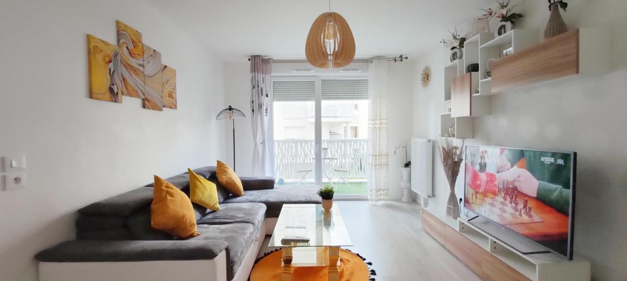 Chic Apart With Parking Near Paris Apartment Épinay-sur-Seine Exterior foto